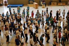 5207-Alle-tanzen-mit