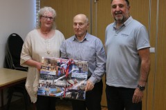 Besondere-Ehrung-fuer-Werner-Kreuzmann-TSV-Lola